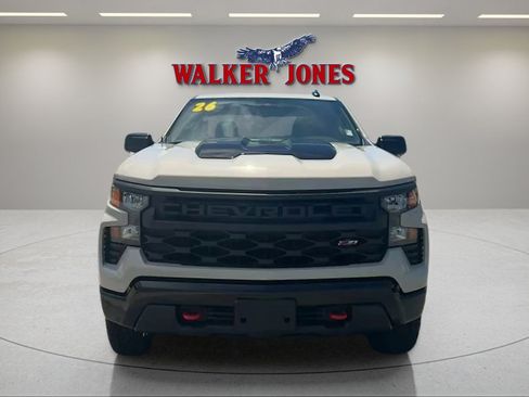 Used 2026 Chevrolet Silverado 1500 Custom Trail Boss AWD/4WD image 2