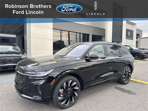 New 2026 Lincoln Nautilus Reserve w/ Jet Appearance Package image 1