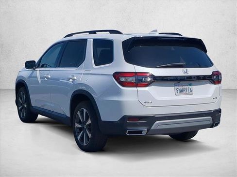 Used 2025 Honda Pilot Elite image 7