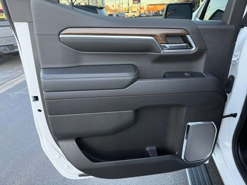 Used 2024 Chevrolet Silverado 1500 High Country w/ Technology Package image 29