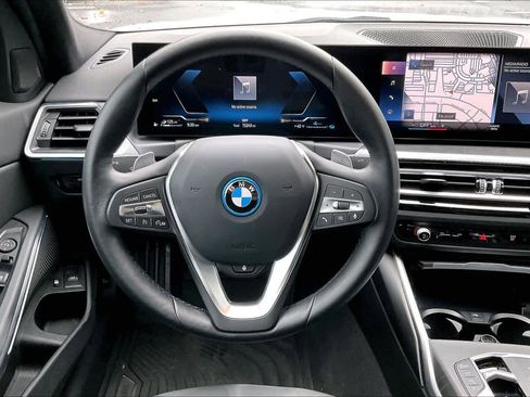 Used 2023 BMW 330e w/ Parking Assistance Package image 8