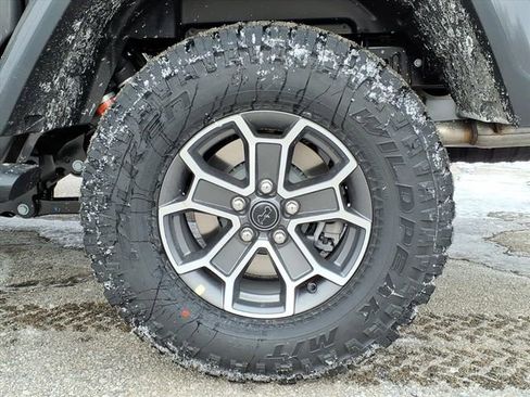 New 2026 Jeep Gladiator Mojave w/ Technology Group AWD/4WD image 8