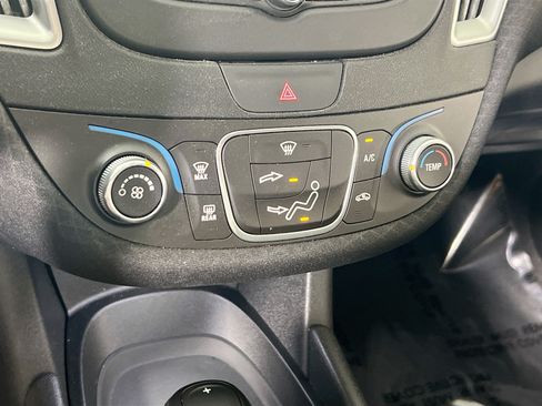 Used 2017 Chevrolet Malibu LS FWD image 15