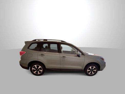 Used 2017 Subaru Forester 2.5i Limited w/ Popular Package #2 AWD/4WD image 9