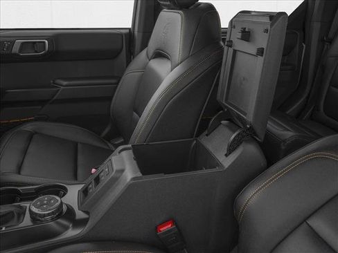 New 2026 Ford Bronco Badlands image 10