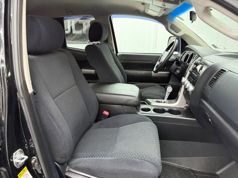 Used 2010 Toyota Tundra 4x4 Double Cab image 6