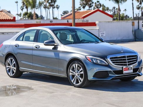 Used 2017 Mercedes-Benz C 300 Sedan image 4