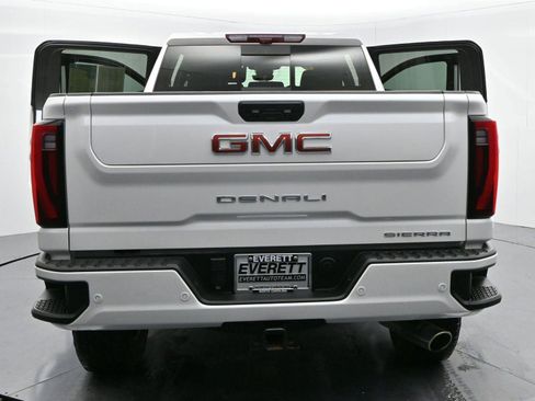 Used 2024 GMC Sierra 2500 Denali w/ Denali Reserve Package image 44