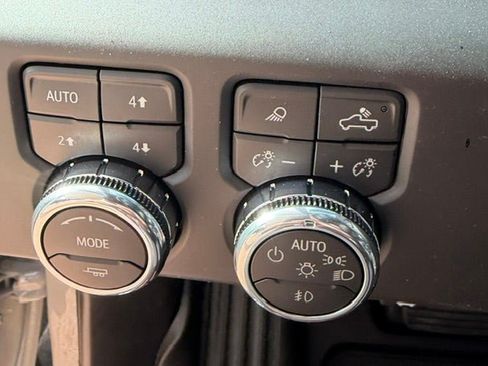 New 2026 GMC Sierra 1500 AT4X w/ LPO, Black Badging Package AWD/4WD image 11