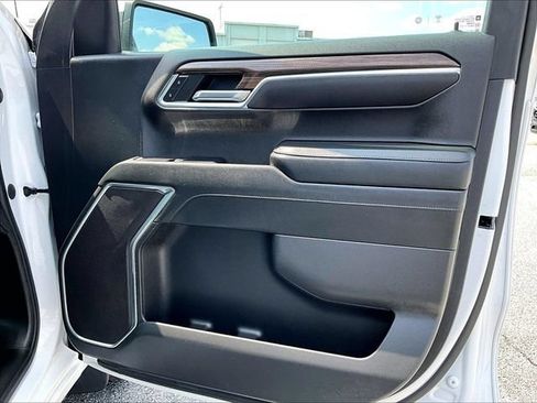 Used 2023 Chevrolet Silverado 1500 LT AWD/4WD image 12