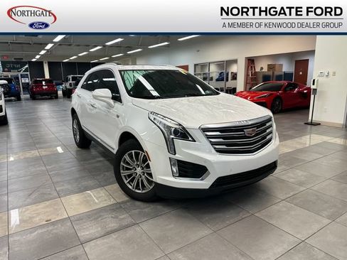 Used 2018 Cadillac XT5 Luxury w/ Driver Awareness Package FWD image 1