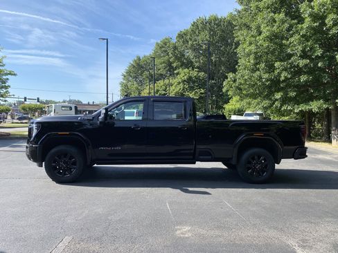 Used 2024 GMC Sierra 3500 AT4 w/ AT4 Premium Plus Package AWD/4WD image 6