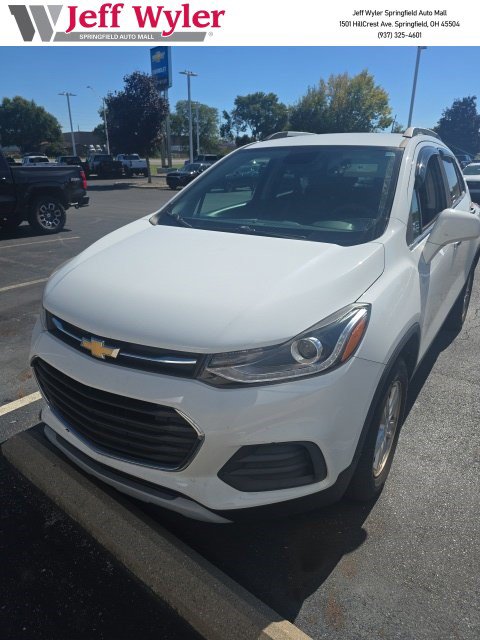 Used 2018 Chevrolet Trax LT w/ LT Convenience Package AWD/4WD image 1