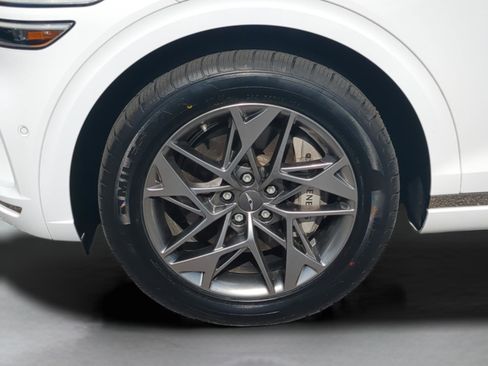 Used 2023 Genesis GV70 2.5T w/ Advanced Package image 11