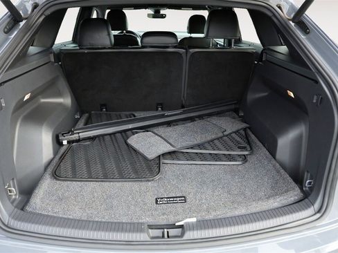 Used 2022 Volkswagen Atlas Cross Sport SEL Premium R-Line image 37