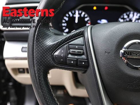 Used 2022 Nissan Maxima SV FWD image 15