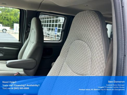 Used 2009 Chevrolet Express 2500 Passenger RWD image 7