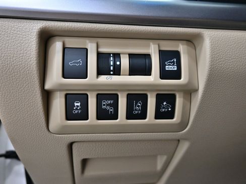 Used 2019 Subaru Outback 2.5i Premium AWD/4WD image 7