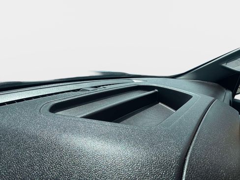 Used 2022 Chevrolet Silverado 1500 Custom image 39