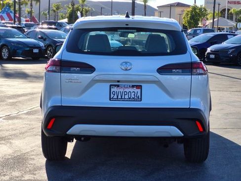 Used 2026 Toyota Corolla Cross L image 7