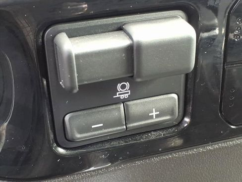 Used 2025 GMC Sierra 1500 Elevation AWD/4WD image 21