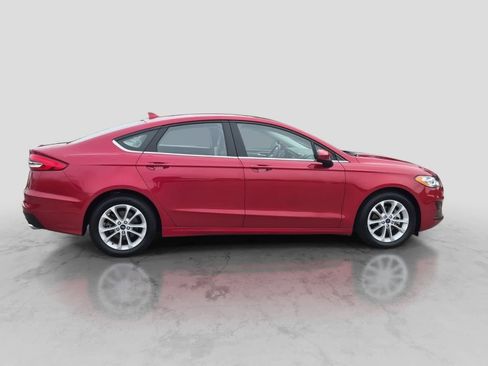 Used 2020 Ford Fusion SE FWD image 9