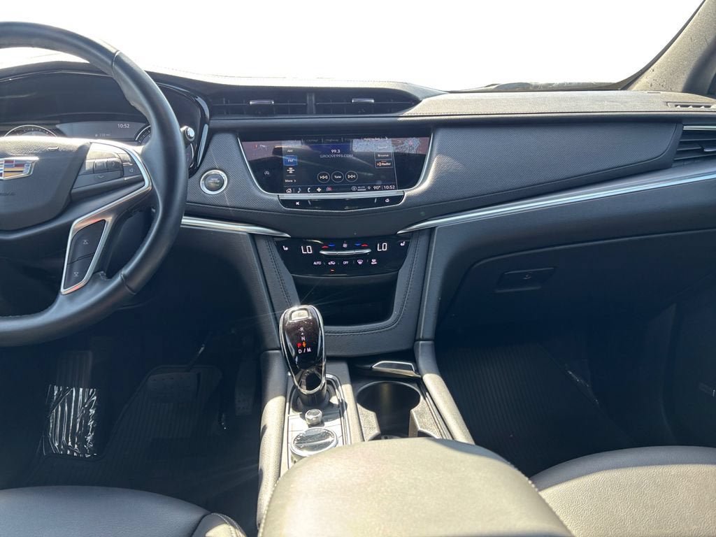 Certified 2024 Cadillac XT5 Luxury FWD image 15