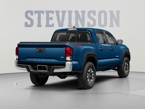 Used 2018 Toyota Tacoma TRD Off-Road w/ Technology Package AWD/4WD image 2