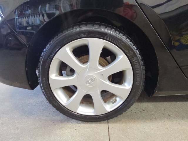 Used 2013 Hyundai Elantra Limited FWD image 7