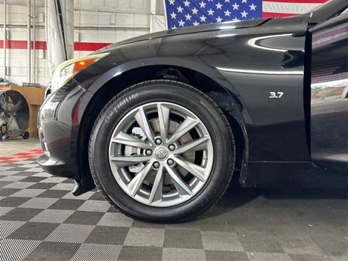 Used 2014 INFINITI Q50 AWD w/ Moonroof Package image 28