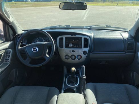 Used 2006 MAZDA Tribute I FWD image 8