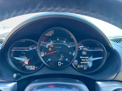 Used 2017 Porsche 718 Boxster image 28