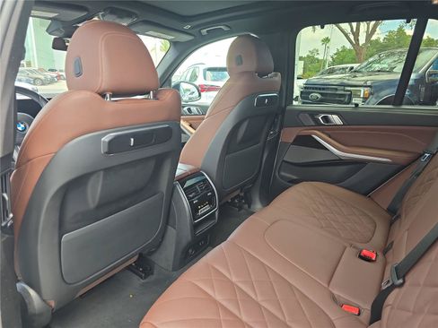 Used 2024 BMW X5 xDrive40i w/ M Sport Package AWD/4WD image 13