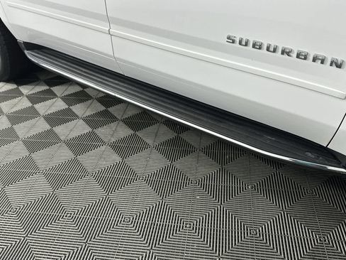 Used 2018 Chevrolet Suburban Premier RWD image 25