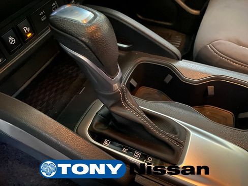 Used 2023 Nissan Frontier SV w/ Technology Package AWD/4WD image 17