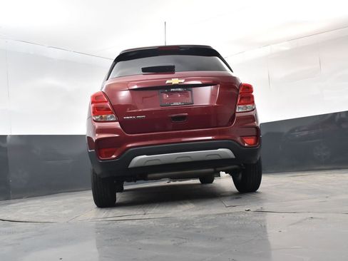 Used 2022 Chevrolet Trax LT w/ LT Convenience Package image 26