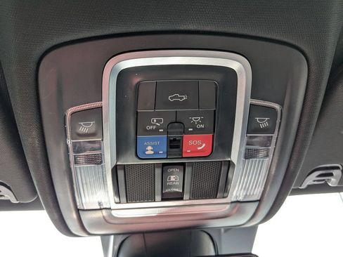 Used 2023 RAM 1500 Laramie AWD/4WD image 32
