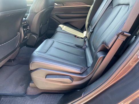 Used 2023 Jeep Grand Cherokee L Limited RWD image 19
