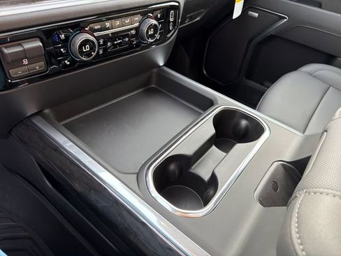New 2026 Chevrolet Silverado 2500 LTZ w/ LTZ Plus Package AWD/4WD image 34