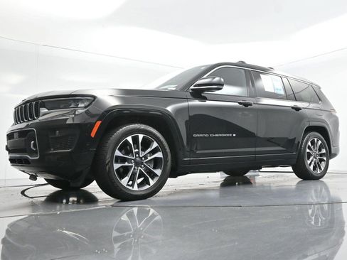Used 2023 Jeep Grand Cherokee L Overland w/ Luxury Tech Group IV AWD/4WD image 55