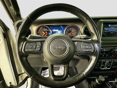 Used 2021 Jeep Gladiator Sport image 11