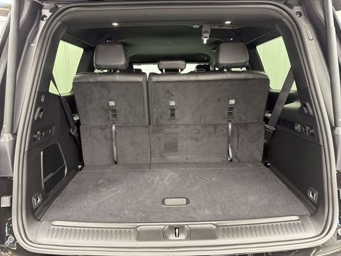 New 2025 Jeep Wagoneer 4WD image 7