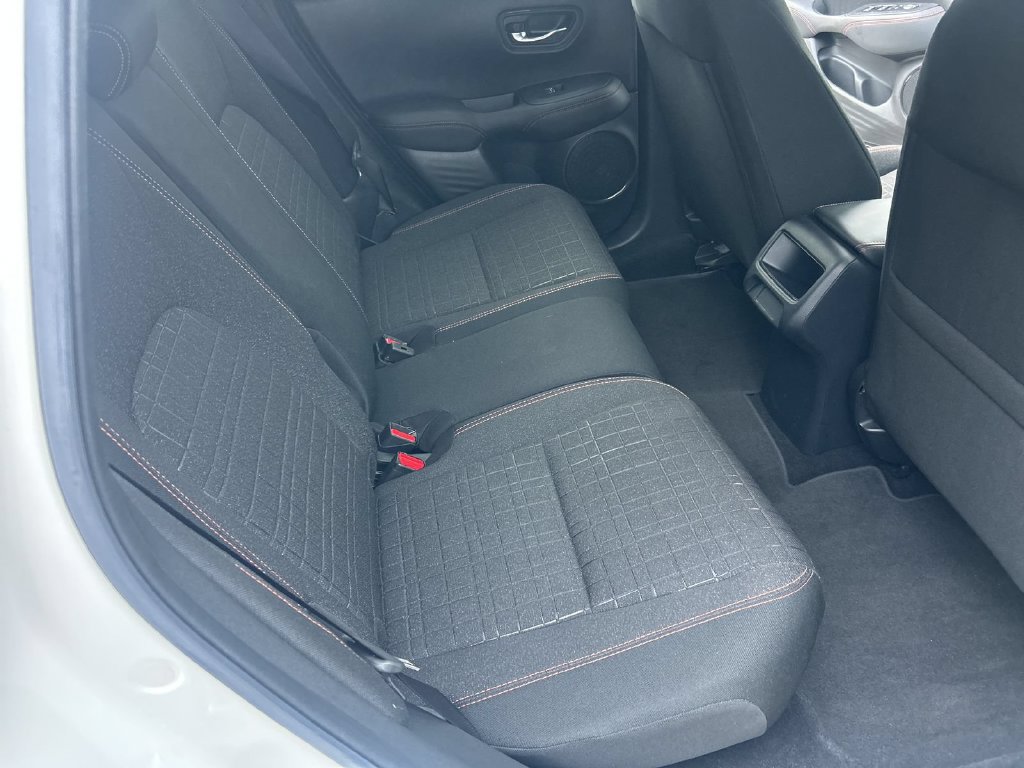 Used 2024 Honda HR-V Sport image 18