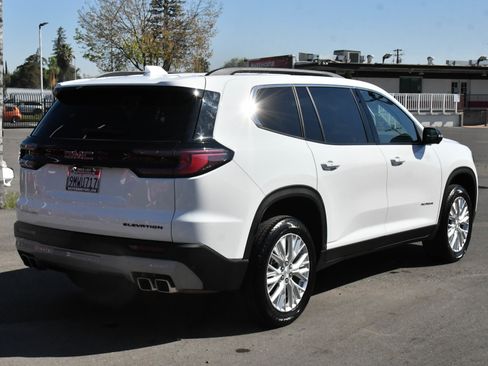 Used 2024 GMC Acadia Elevation image 8