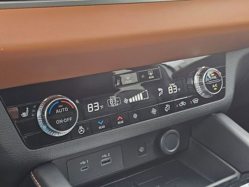 New 2025 Mitsubishi Outlander SEL image 21