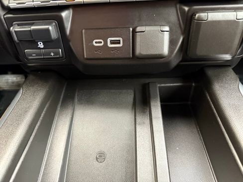 Used 2023 Chevrolet Silverado 3500 High Country w/ Z71 Off-Road Package image 39