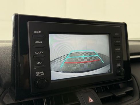Used 2019 Toyota RAV4 LE image 19