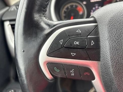 Used 2016 Jeep Cherokee Trailhawk w/ Comfort/Convenience Group AWD/4WD image 7