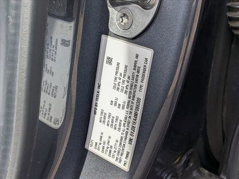Used 2021 Tesla Model 3 Standard Range Plus image 22