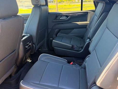 New 2026 GMC Yukon Elevation w/ LPO, Floor Liner Package AWD/4WD image 16